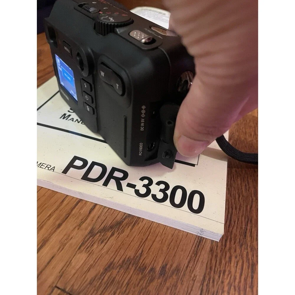 Toshiba PDR-3300 3.2MP Digital Camera 2.8x Zoom Tested Remote Bundle